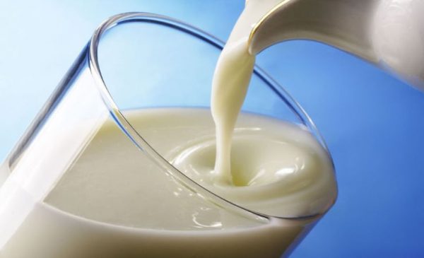 Какое молоко разрешается пить людям, страдающим от панкреатита?