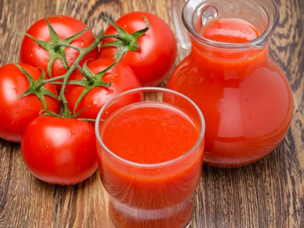 vybiraem kachestvennyj tomatnyj sok